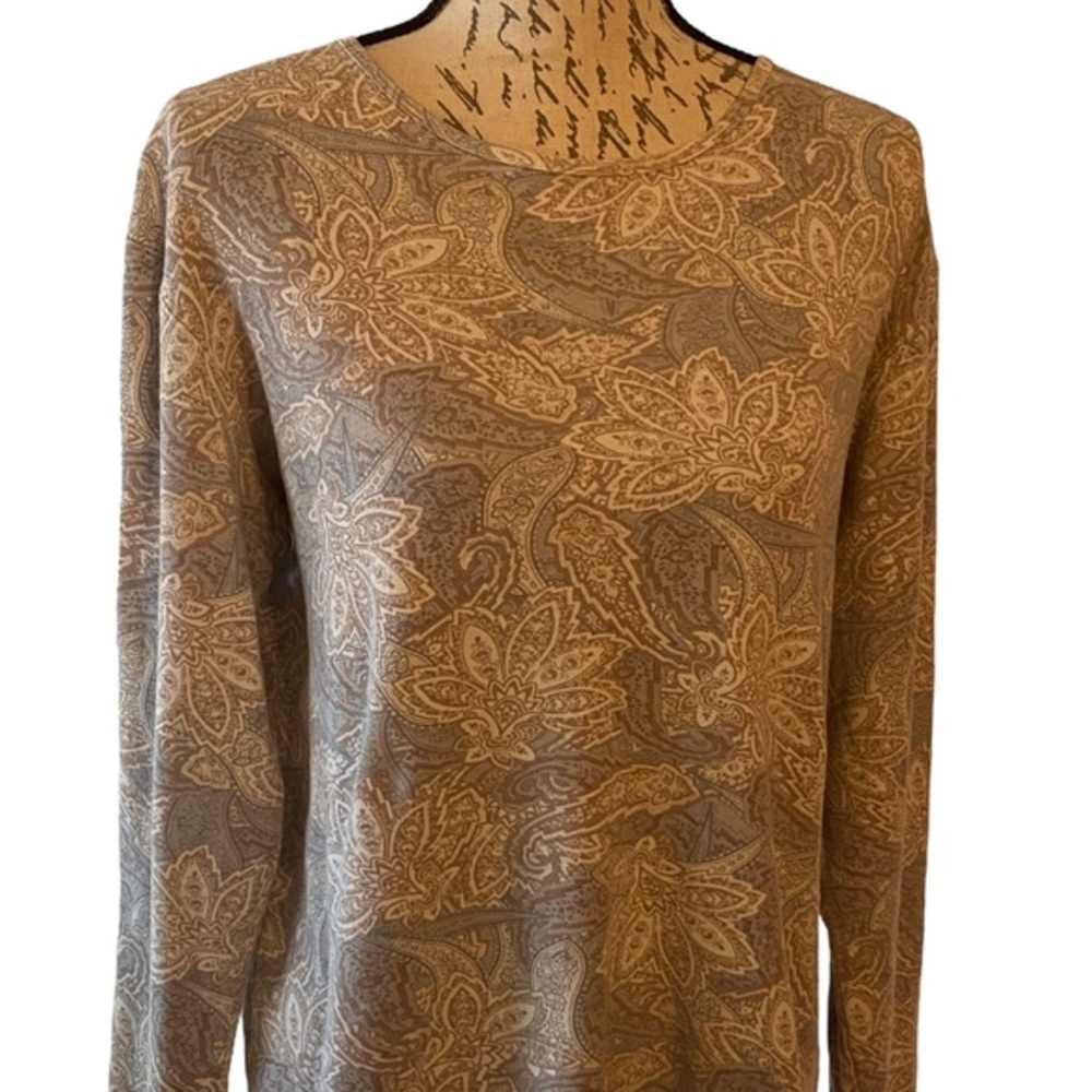 St. Johns Bay Top Tan and Gray design Size Tall Large
